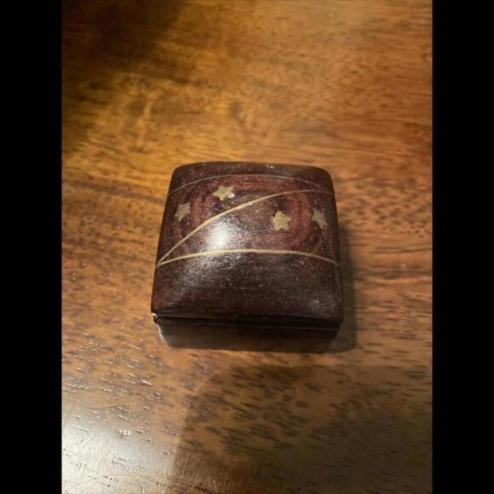 SOLID ROSEWOOD Trinket BRASS INLAID‎ Stars w/ FITTED Dome LID Handcarved  INDIA